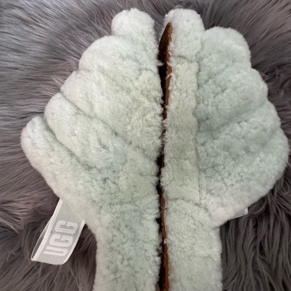 UGG Fluff Yeah Slide Slippers Sheepskin Lined Platform Mint Green Sz 9 - Picture 4 of 5